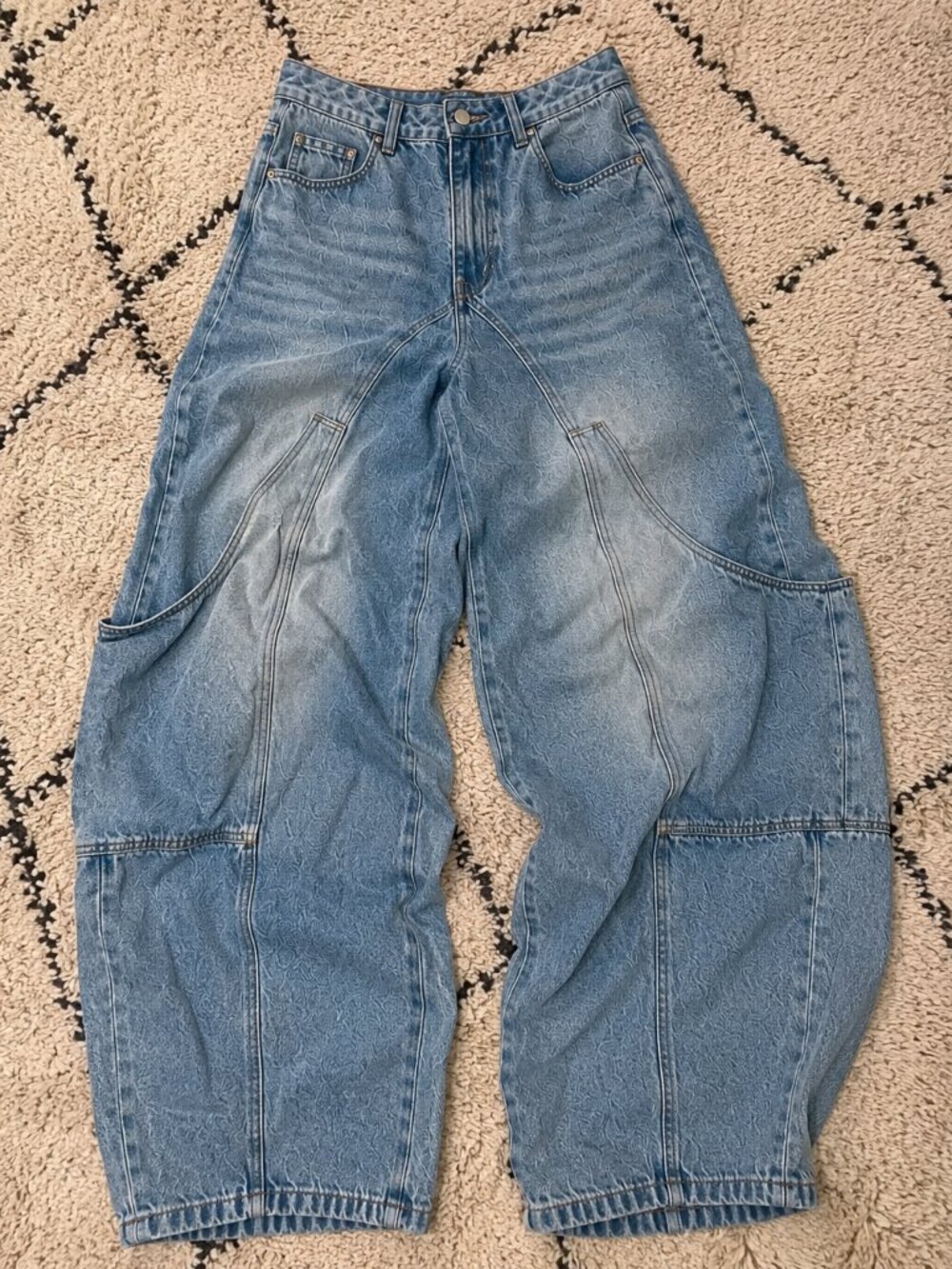 Light Wash Barrel Leg Harem Baggy Jeans Utility Pocket NWT Relaxed Ballon Denim - Picture 4 of 4